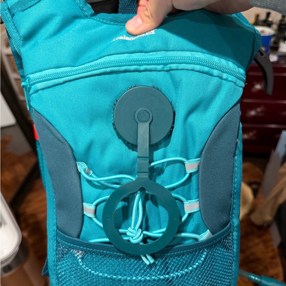 Avalanche Hydration Backpack - Picture 3 of 5